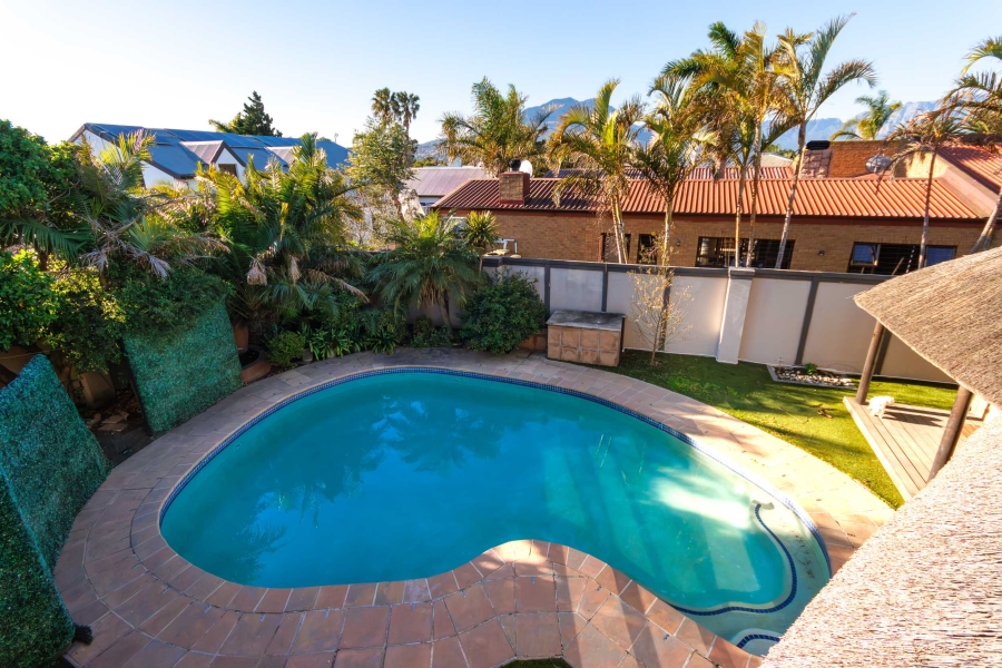 4 Bedroom Property for Sale in Goedehoop Western Cape